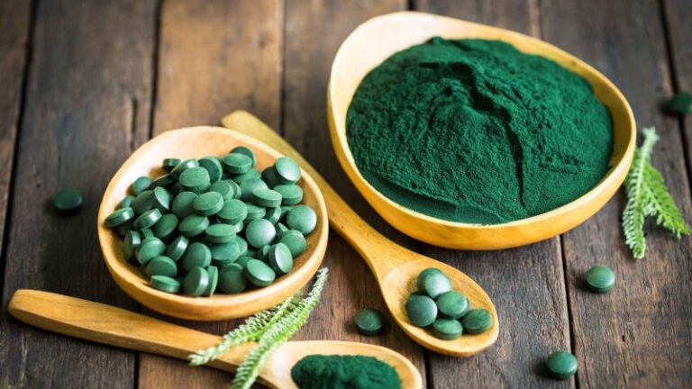 فواید اسپیرولینا؛ ابرغذایی طبیعی برای تقویت بدن و ذهن