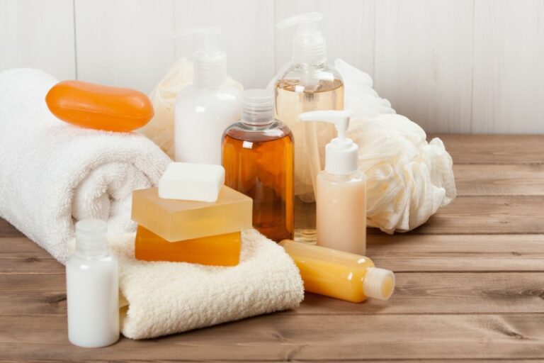 شامپو بدن یا صابون؟ کدام برای پوست و سلامت بهتر است؟