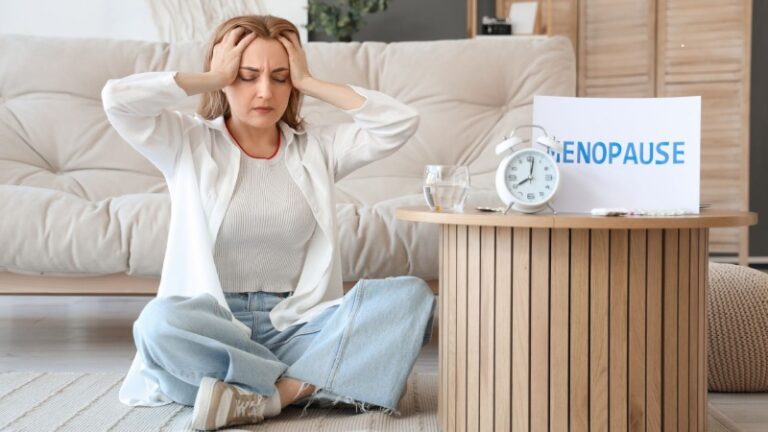 اضطراب پیش از یائسگی و روش های موثر برای مدیریت آن در دوران تغییرات هورمونی