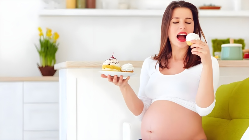 آیا زنان باردار باید مصرف شیرینی را کاملا قطع کنند؟