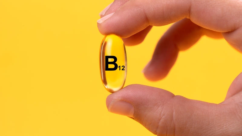 آیا ویتامین B12 و فولات هم برای کم خونی مهم هستند؟
