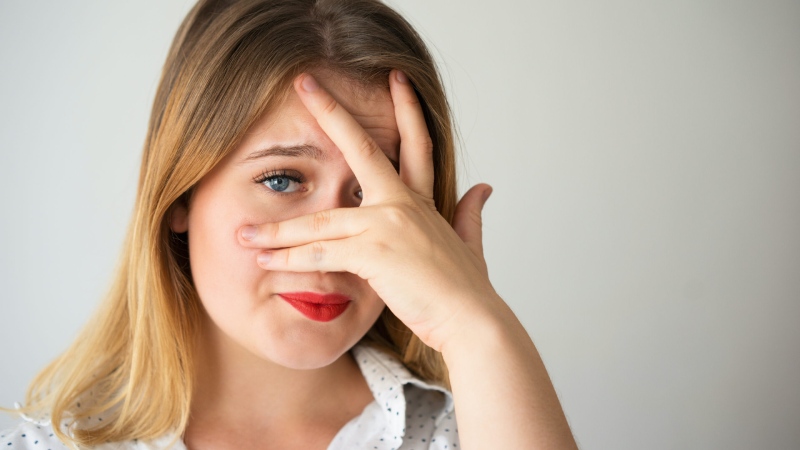 چگونه با احساس شرم مقابله کنیم؟